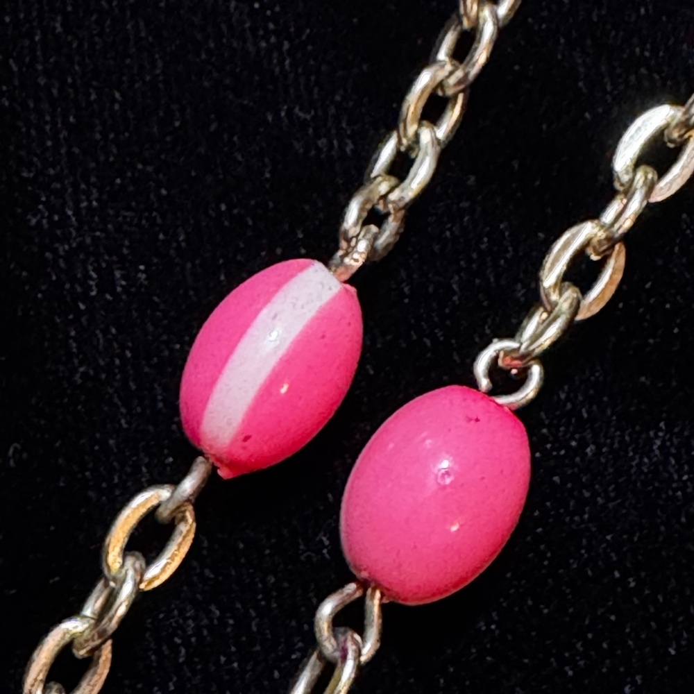 Pink/White Gold-tone Chain Necklace. - Picture 7 of 7